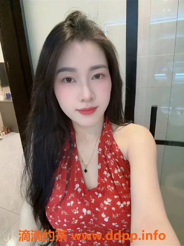 广州楼凤-桂城娜娜：超白皮大胸御姐，水费600p