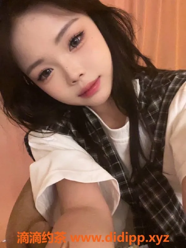 广州楼凤-天河嫩妹饭团，800元尽享美颜舌吻服务