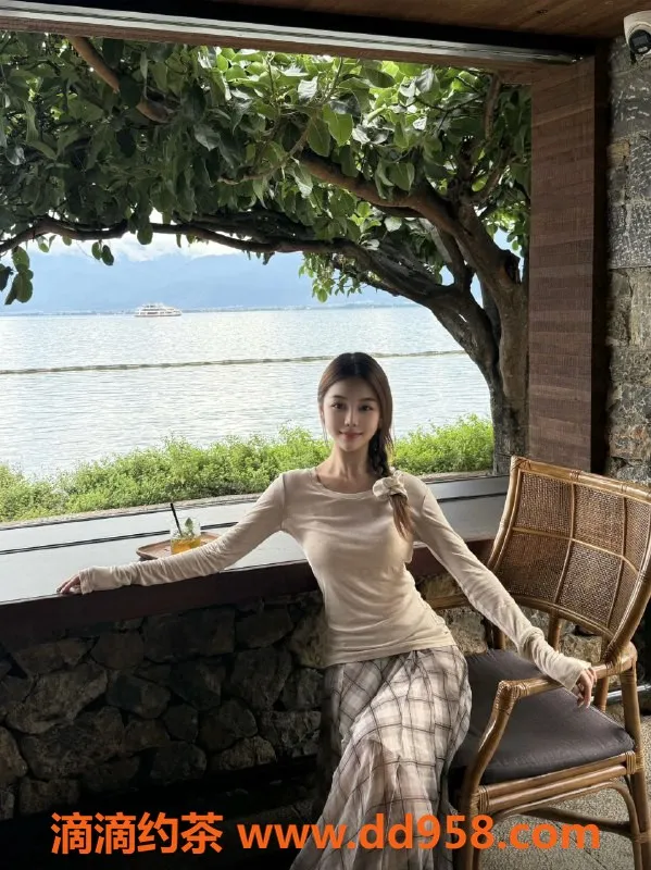 广州楼凤-白云嫩妹海棠，水费700p，等你来约！