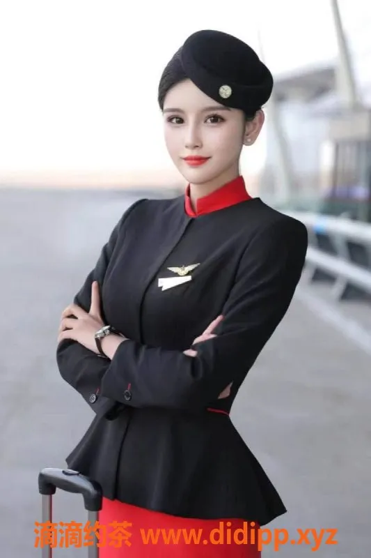 无锡楼凤资源信息,梁溪区高颜值空姐，176cm、49kg，2200p陪浴服务