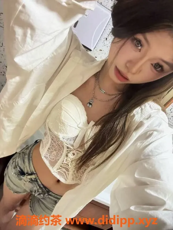 成都楼凤-武侯区雯雯，身材火辣，大长腿，7P代聊