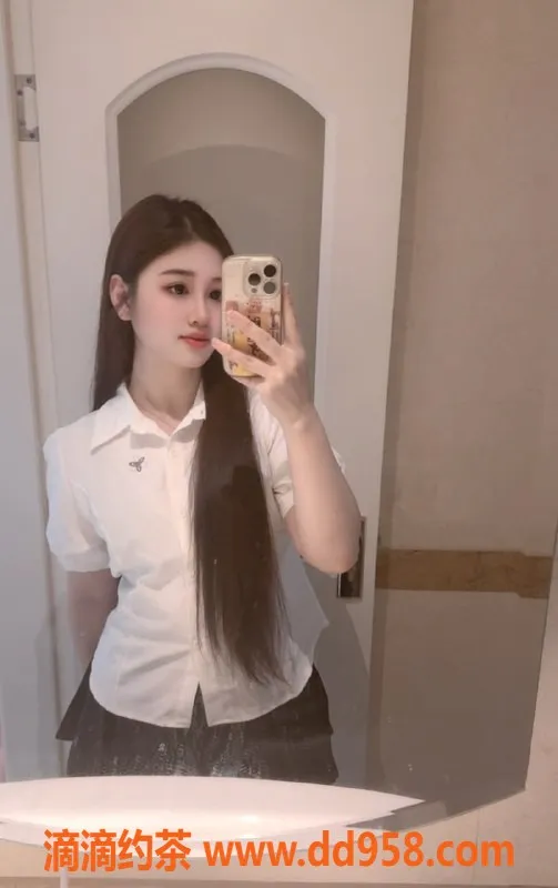 无锡楼凤-锡山区念念，165cm高颜值幼师，陪浴服务超赞