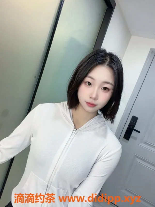 广州楼凤-万博万达广场小七，700p嫩妹服务体验