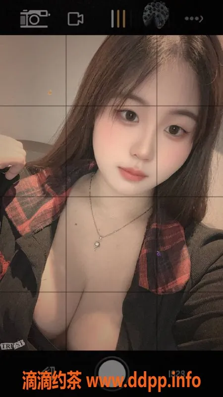 广州楼凤-天河御姐柒柒，500水费，特大胸部诱惑