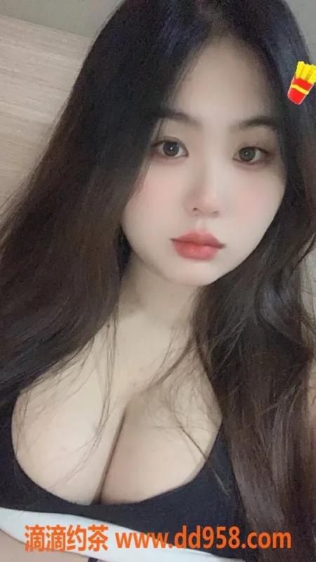 广州楼凤资源信息,天河御姐柒柒，500水费，特大胸部诱惑