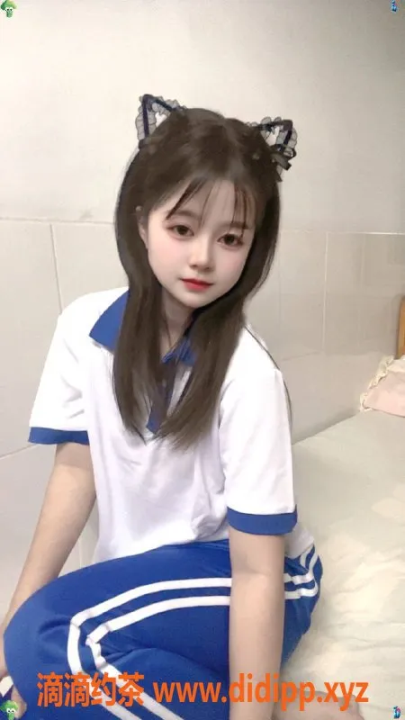 深圳楼凤-宝安嫩妹小草，800元起享多种服务