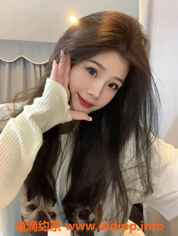 深圳楼凤资源信息,龙华可乐，173高挑御姐，22岁胸围C，舌吻服务