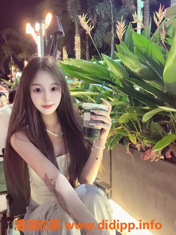 广州楼凤-白云小白兔，嫩妹大长腿，水费800p