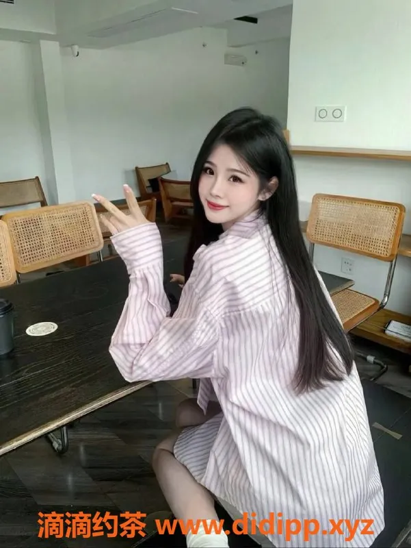 深圳楼凤-龙华可乐，173高挑御姐，22岁胸围C，舌吻服务