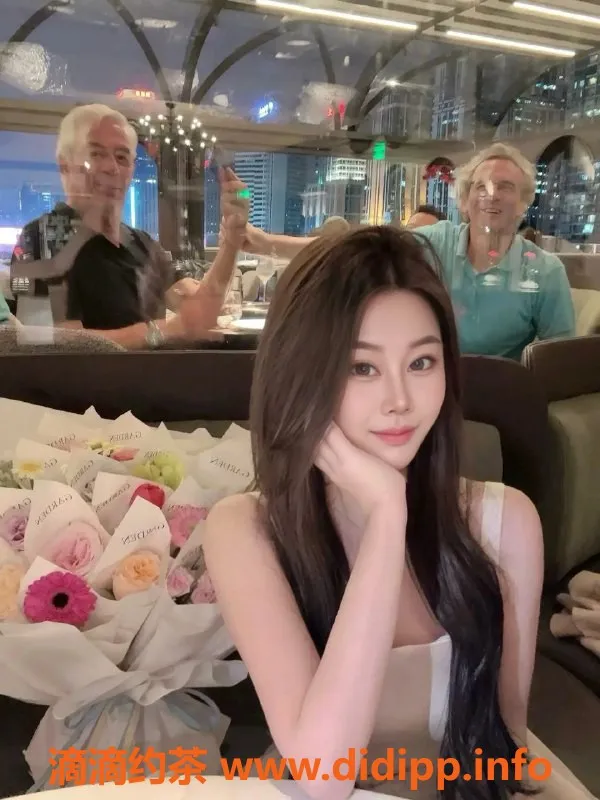 广州楼凤-白云嫩妹思思，大长腿、700p服务等你来体验！