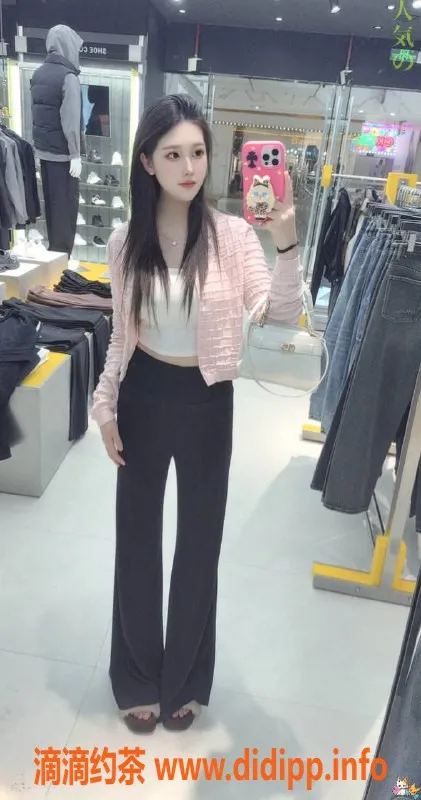 广州楼凤-白云辣辣，嫩妹大长腿，水费600p