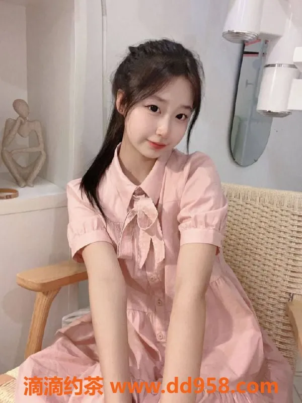 广州楼凤-广州佛山小薇08后嫩妹，1280起，灵活预约