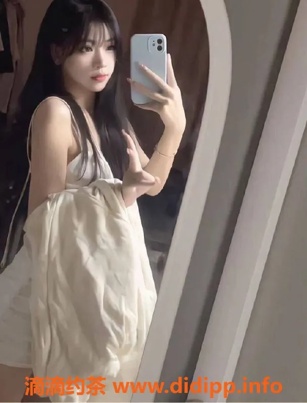 广州楼凤-广州佛山小薇08后嫩妹，1280起，灵活预约