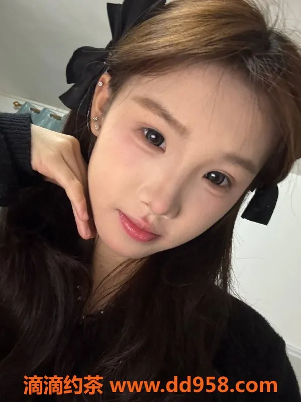 广州楼凤-广州佛山小薇08后嫩妹，1280起，灵活预约