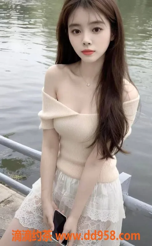 广州楼凤-广州佛山小薇08后嫩妹，1280起，灵活预约