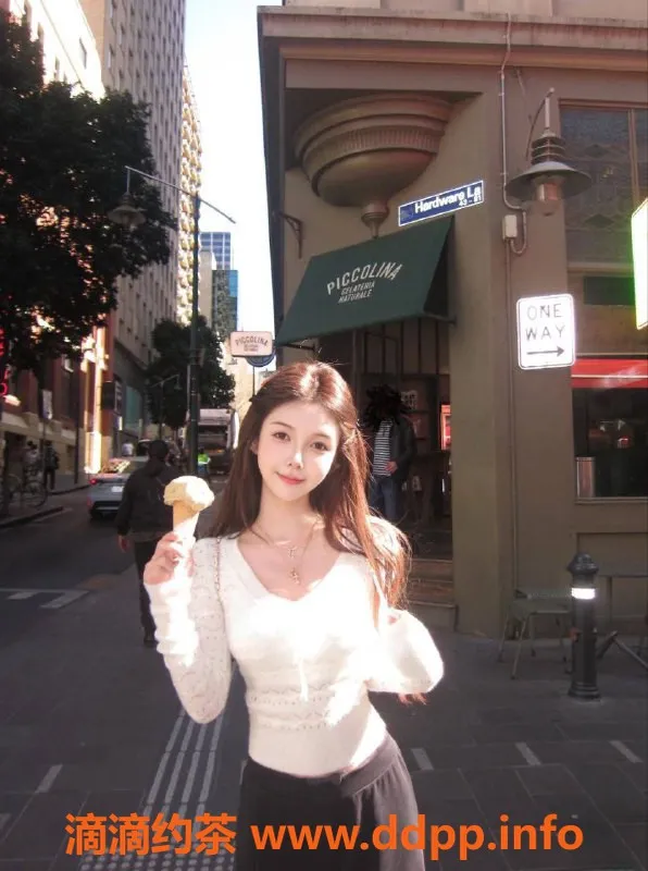 广州楼凤-天河西棠 课费1300 身高未提及