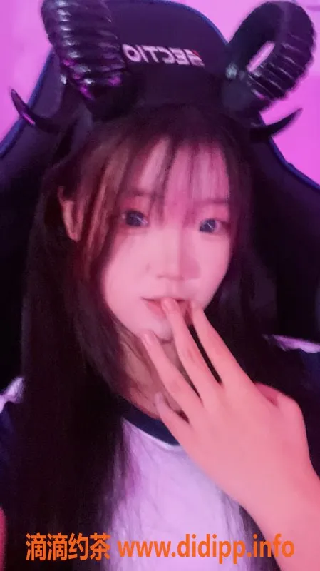 广州楼凤-白云嫩妹妮妮子，700水费，长腿诱惑