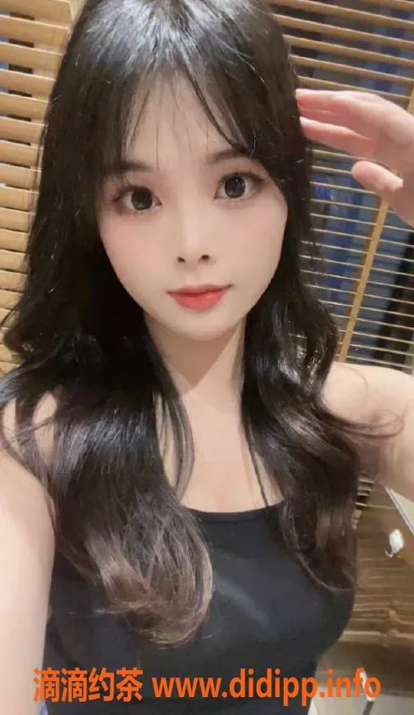 广州楼凤-越秀嫩妹小可，大胸服务只需700p