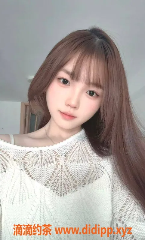 广州楼凤-金沙洲嫩妹雨嘉，800P舌吻服务等你来体验