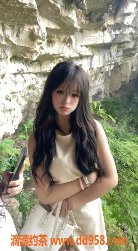 广州楼凤-天河嫩妹小布点，700打包服务一流