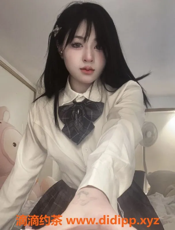 广州楼凤资源信息,白云嫩妹#77，水费600p，69式服务！