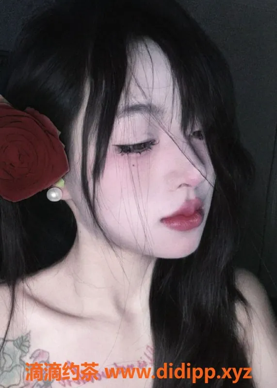 广州楼凤-白云嫩妹#77，水费600p，69式服务！