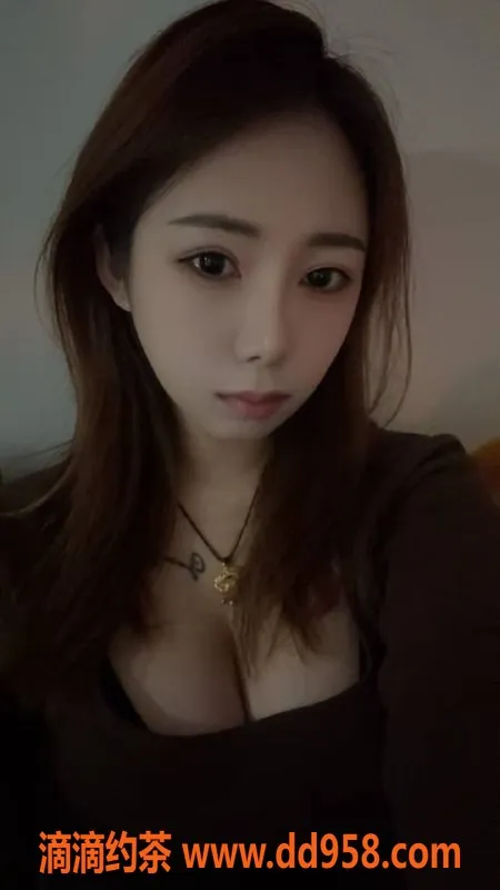 广州楼凤-金沙洲小小，大胸嫩妹700p等你体验