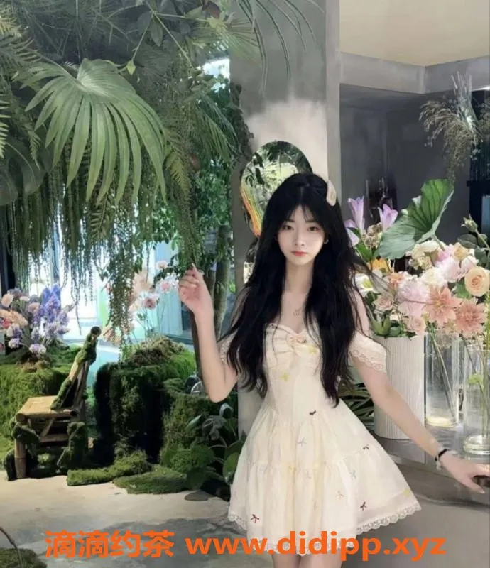 兰州楼凤-兰州微微：160cm，90斤，800元以陪洗和激情服务