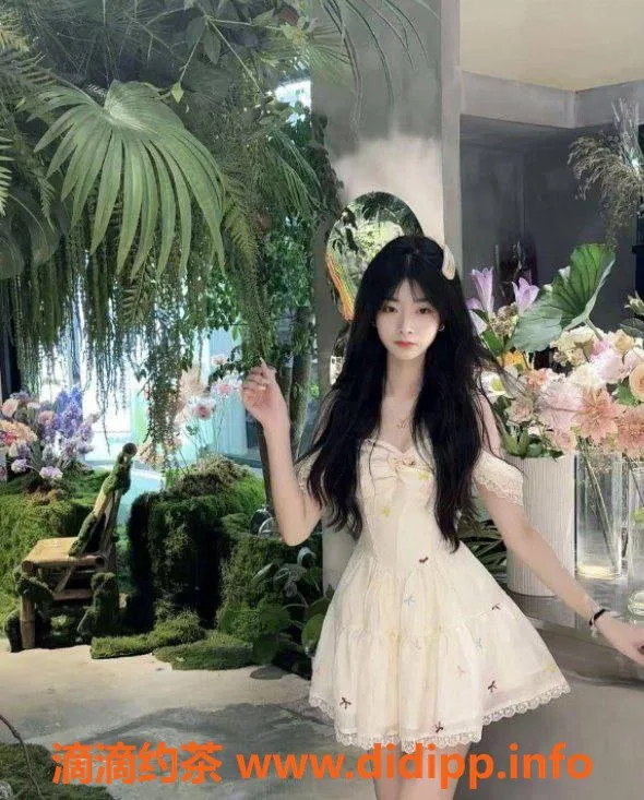 兰州楼凤-兰州微微：160cm，90斤，800元以陪洗和激情服务