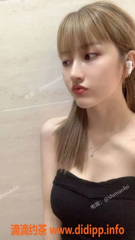 上海外围-苗苗，颜值超群，适合艹脸党