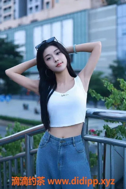 深圳楼凤-龙岗 粥粥 163cm B杯 性感热情800元起