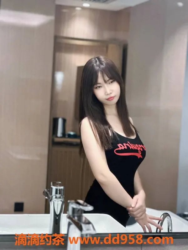 广州楼凤-白云嫩妹小爱，完美长腿，水费500p