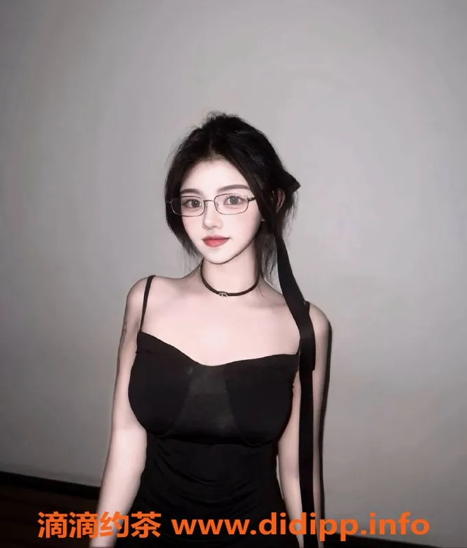 广州楼凤-天河嫩妹柳如烟，800水费大胸服务等你体验