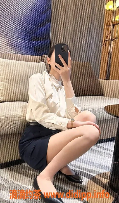 杭州楼凤-24岁刘念，167cm 48斤 C罩杯御姐秘书