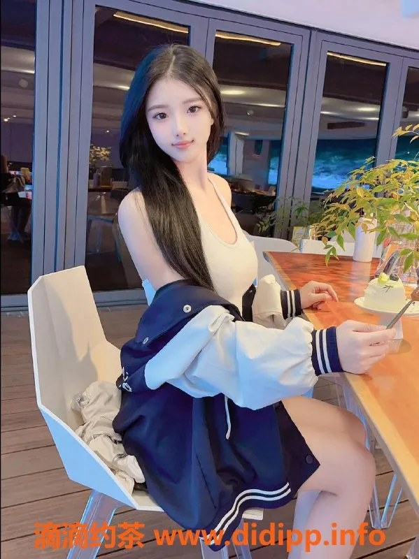 广州楼凤-天河嫩妹安玥，900p体验大长腿魅力