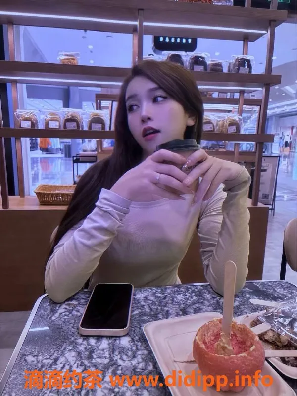 深圳楼凤资源信息,深圳龙华周周，激情爱爱1200元起