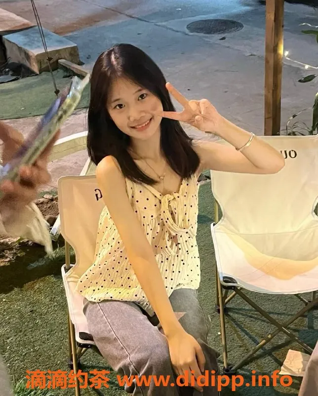 深圳楼凤-深圳光明嫩妹洋洋，700元爽约接待