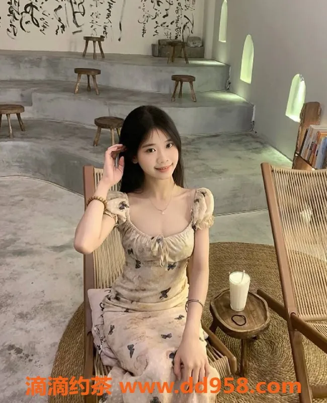 深圳楼凤-深圳光明嫩妹洋洋，700元爽约接待