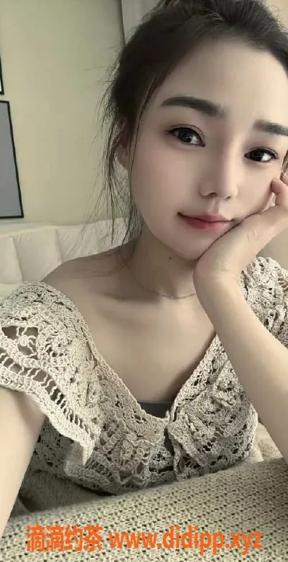 广州楼凤-黄埔粉嫩新人小鱼，21岁162cm，服务超赞！