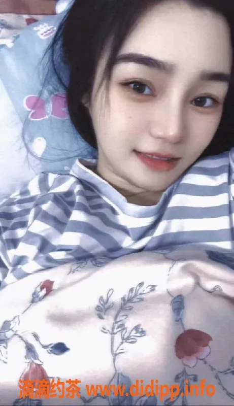 广州楼凤-黄埔粉嫩新人小鱼，21岁162cm，服务超赞！