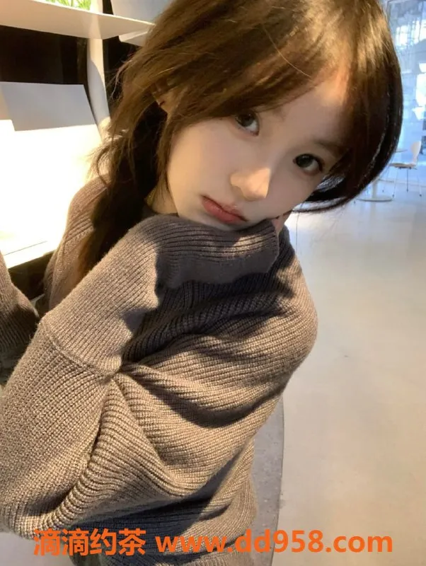 无锡楼凤-锡山区小涵，170cm白嫩妹子，陪浴69服务