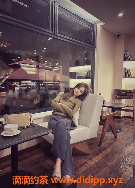 广州楼凤-海珠沐沐，800元嫩妹御姐来袭