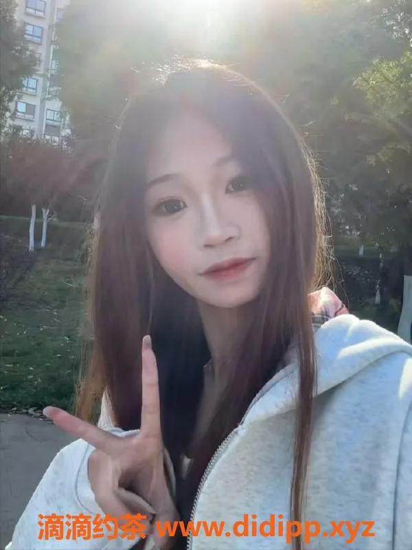 昆明楼凤-曲靖小晓，陪浴按摩体验，500元起