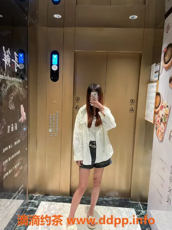 昆明楼凤-曲靖小晓，陪浴按摩体验，500元起