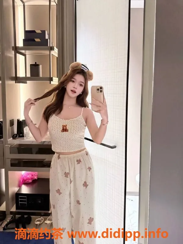 惠州楼凤-麦地千金，400元起，水中萧与鸳鸯浴等服务