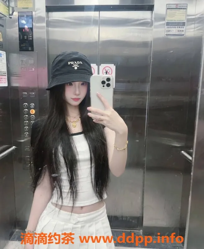 广州楼凤-天河嫩妹杨柳，800水费，激情舌吻服务