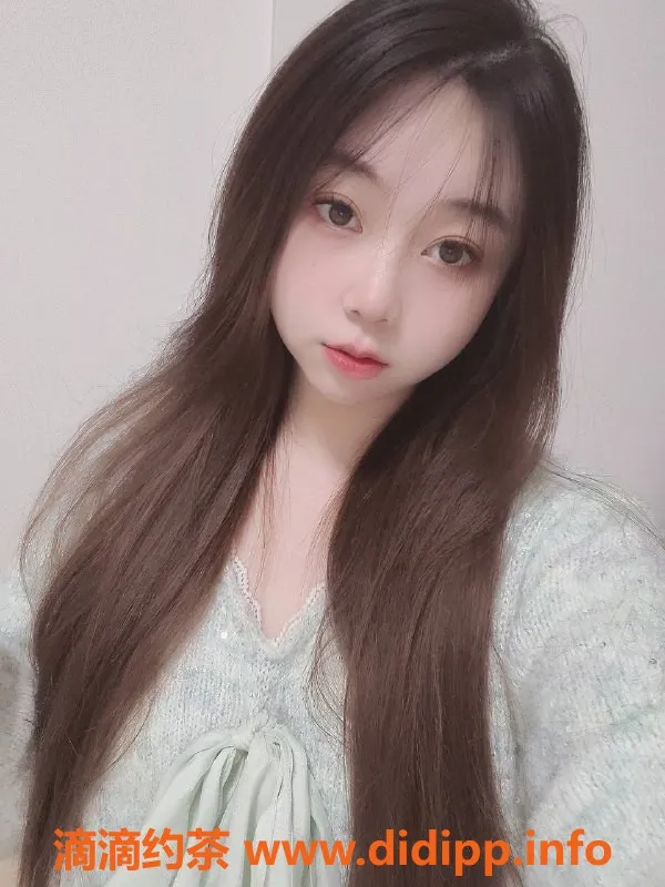 深圳楼凤-福田嫩妹苏怡，制服舌吻，800元起