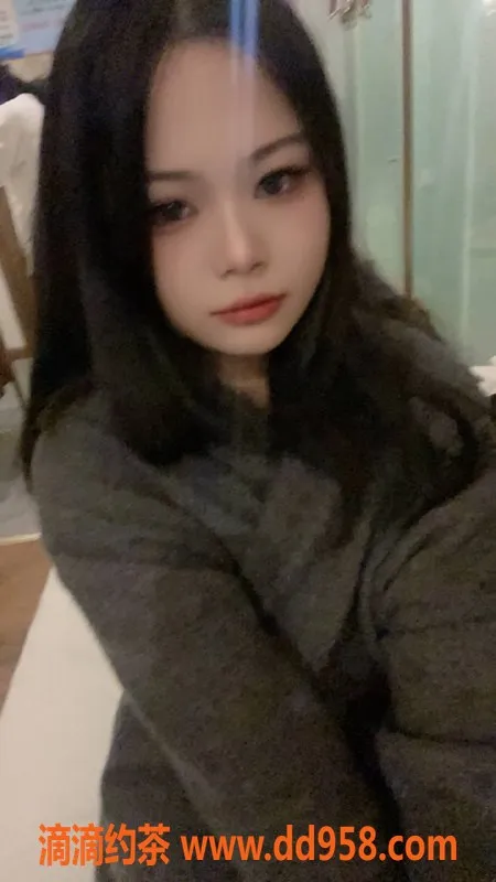 广州楼凤-白云嫩妹凡凡 700水费 超大胸部