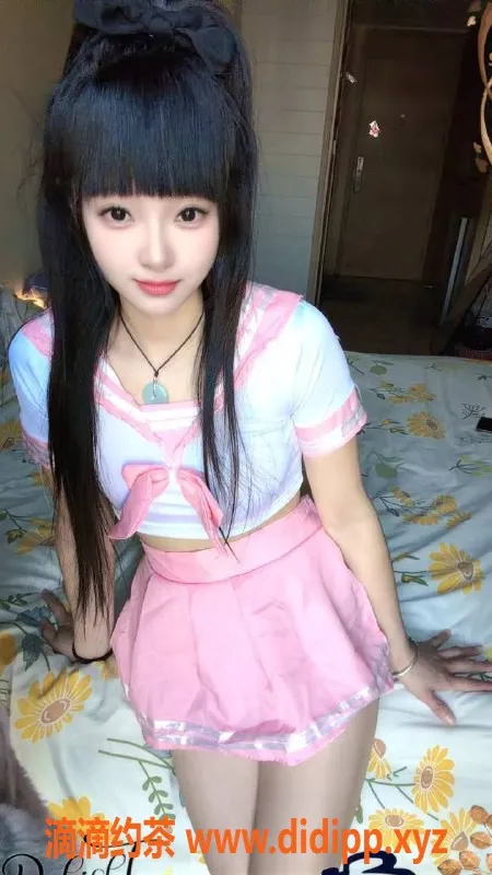 广州楼凤-海珠盼盼，500p，享受舌吻与双飞服务