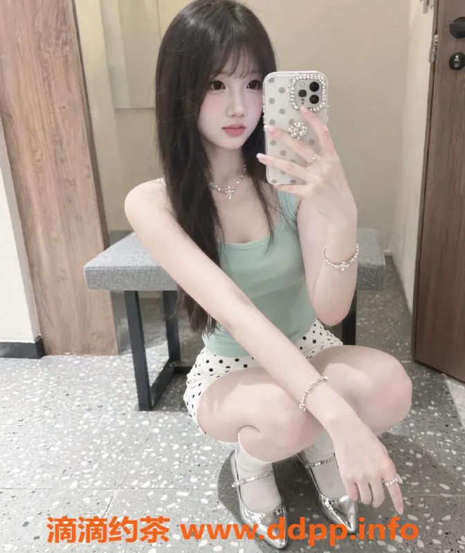 无锡楼凤-06岁超嫩萝莉酱，颜值身材一流服务多样